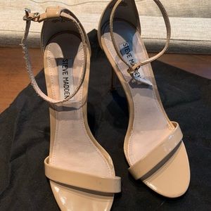 Steve Madden nude straps sandals